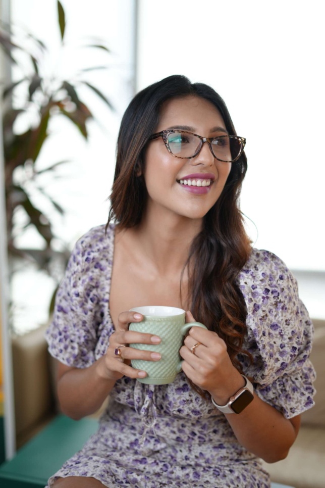 eyemyeye nibeditaa paal